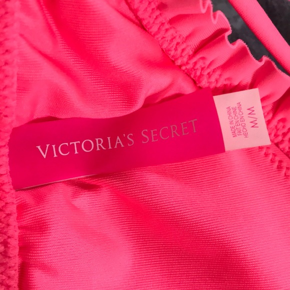 3 for $10 - NWOT CUTE Swimsuit Top - Picture 3 of 3